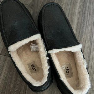 Ugg Ascot Leather Slippers (Black, Size 10 Mens)